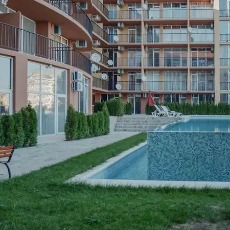 Lovely Studio With Balcony Pool View * Slantschew brjag