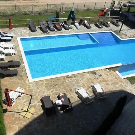 Apartment Lovely Studio With Balcony Pool View